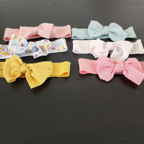 3/$12 ● 6 headbands with bows 6-24m - Picture 2 of 4